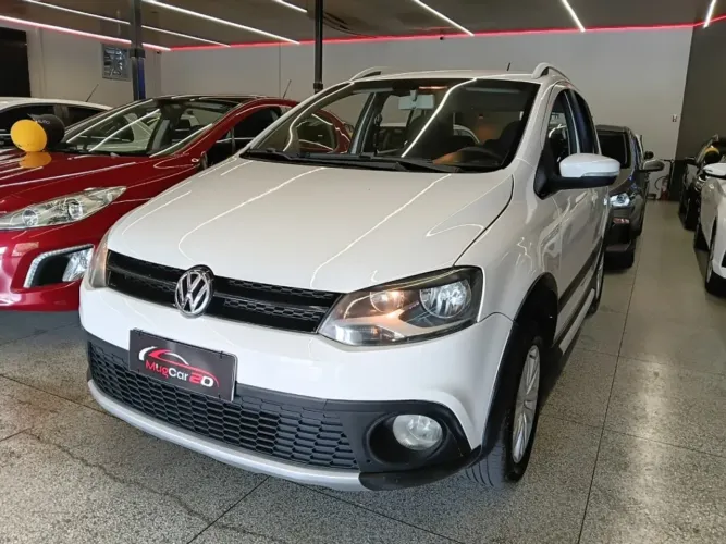 Volkswagen Crossfox 1.6 MI Total Flex 8V 5P 2013
