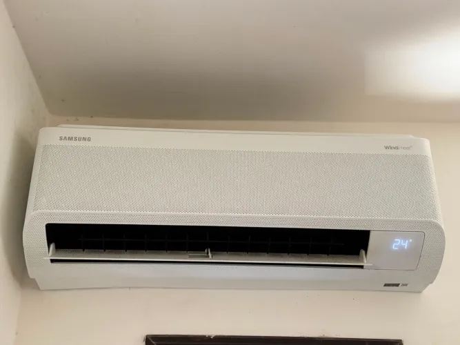 Ar condicionado 12.0000 BTUs, 220v, inverter (quente e frio) Samsung Wind free