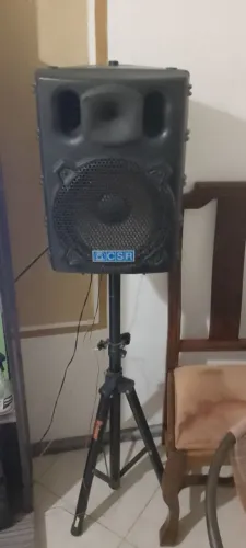 Caixa de som amplificada