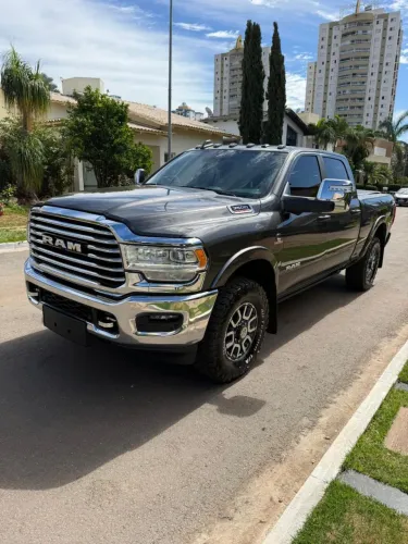 Ram 3500 Limited Longhorn 6.7 TB CD Diesel 2024
