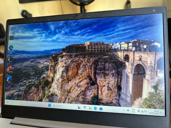 vende-se notebook Lenovo Idealpad