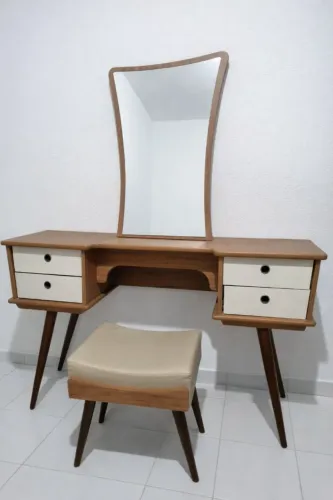 Belíssima Penteadeira Retrô (ENTREGO)