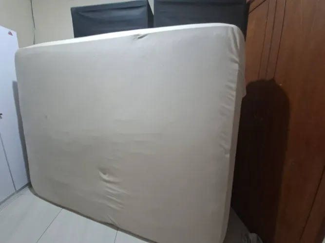 Cama Box Queen