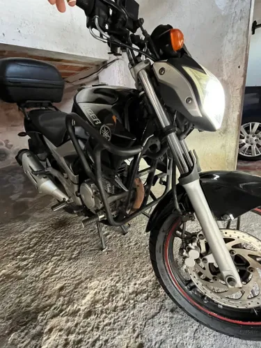 Fazer 250 ano 2011/2012  gasolina 