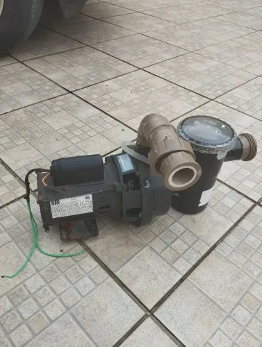 Bomba de água piscina