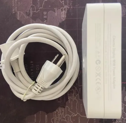 Fonte Apple Cinema Display