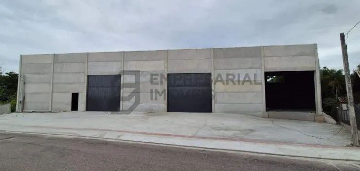 Galpão Industrial para Locação em São José  748 m² com Doca