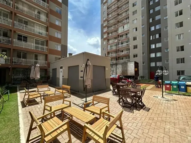 QR 301 VENDO APARTAMENTO DE 2 QUARTOS ! ACEITA FINANCIAMENTO E FGTS!