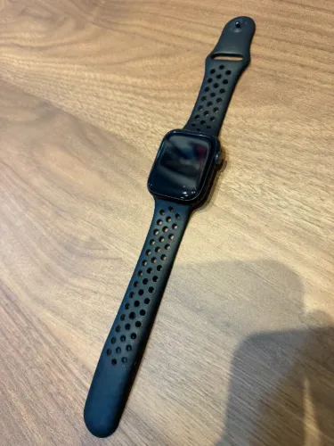 Apple Watch Series 8 GPS + Celular, 45mm Midnight Aluminum