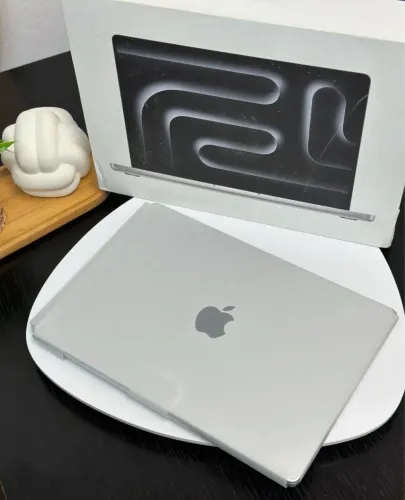 MacBook M3 Pro seminovo