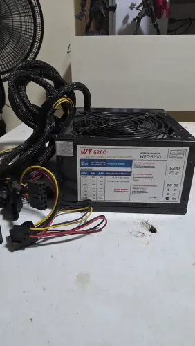 Fonte de Alimentação ATX WT 620Q - 620W Reais