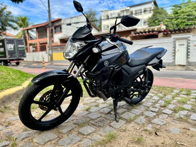 Yamaha fazer muito nova