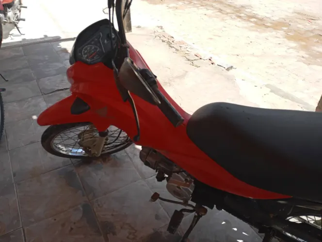 Pop zera bem cuidada moto de mulher