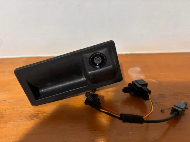 Câmera de ré original VW com maçaneta integrada 2G5 827 566