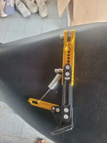 Descanso para moto em alumínio, novo.