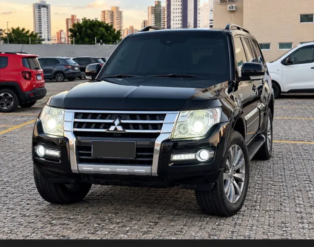 Mitsubishi Pajero HPE Full 3.2 4X4 T.i.dies. 5P AUT 2016