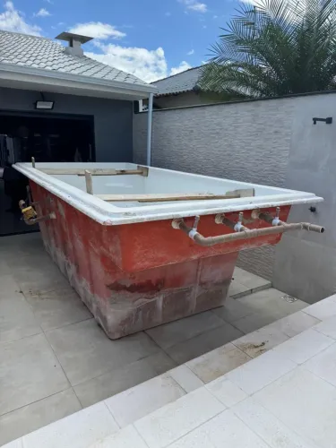     Vendo Piscina de Fibra Semi Nova completa  - Pronta para Uso