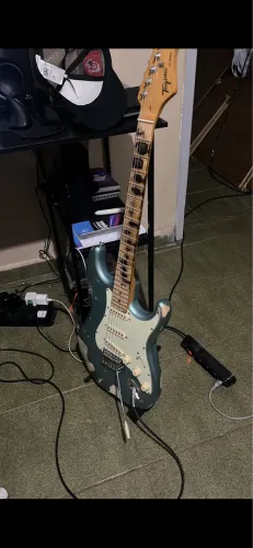 Guitarra tagima 530, relic feita a mão, captadores HSS FLEOR já blindada