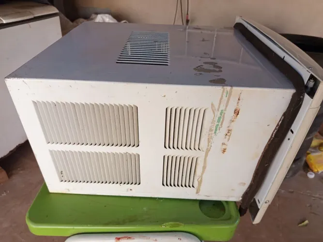 Vendo esse ar condicionado de janela