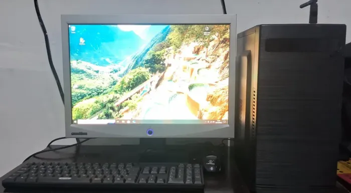 Computador Completo c/ HDMI e Wi-Fi- SSD 120Gb-8Gb ddr3- Windows 10- Monitor LCD 20"