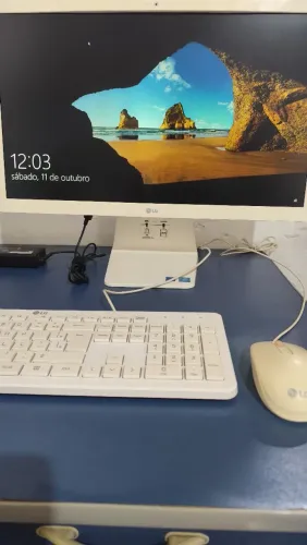 Computador All in One LG Branco