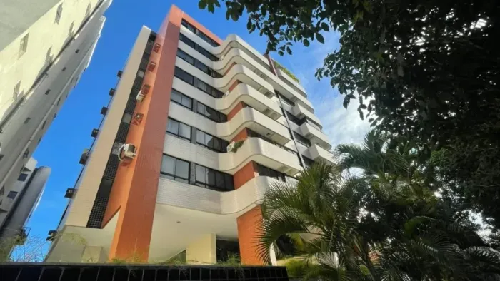 3 Quartos + DCE Completa | Totalmente Mobiliado | 1 Quadra da Praia da Ponta Verde