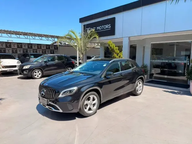Mercedes-Benz GLA 200 Adv. 1.6/1.6 TB 16V Flex Aut. 2018