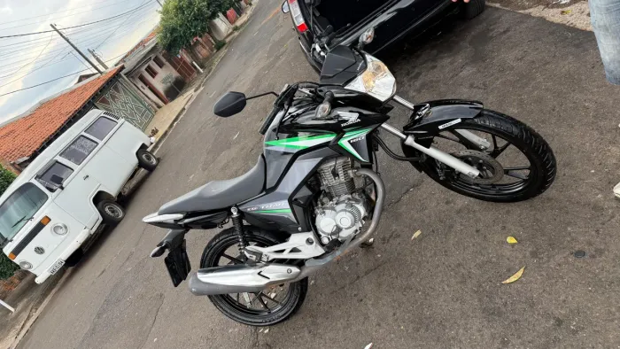 Titan 160 EX 2017 Preta 