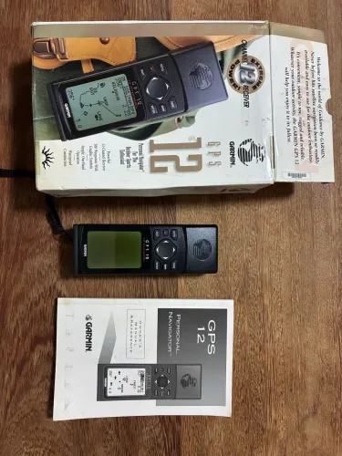 Garmin GPS 12 - NOVO na Caixa + Manuais (Relíquia p/ Colecionador)