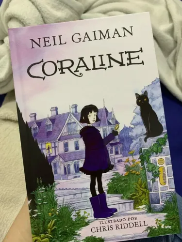 Livro Coraline 