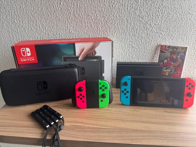 Nintendo Switch Console