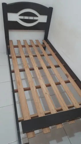 Estou doando essa cama de solteiro