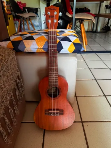 Ukulele Shelby Acústico ? Ótimo Estado / Perfeito para Iniciantes