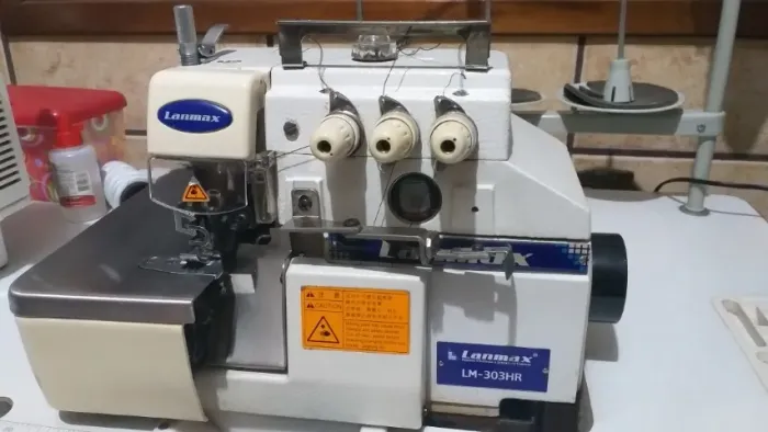 MAQUINA OVERLOQUE INDUSTRIAL