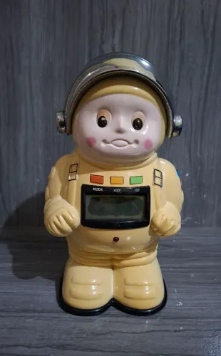 Robô astronauta Nasa vintage