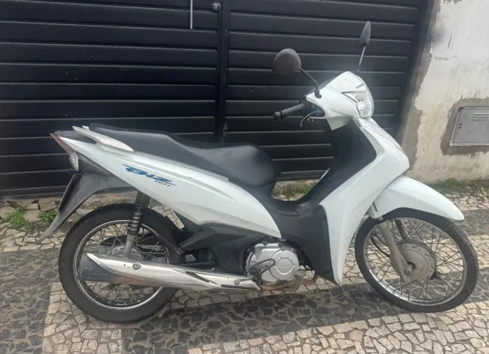 Moto Biz 110I super conservada