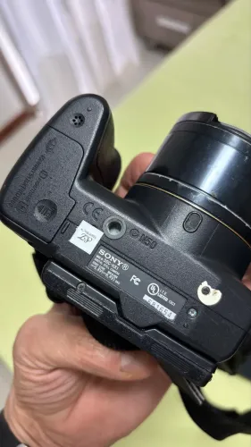MÁQUINA FOTOGRÁFICA SONY N50