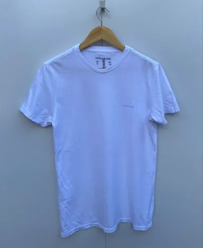 Camiseta Calvin Klein Jeans Básica Logo Peito Branca Original - PP