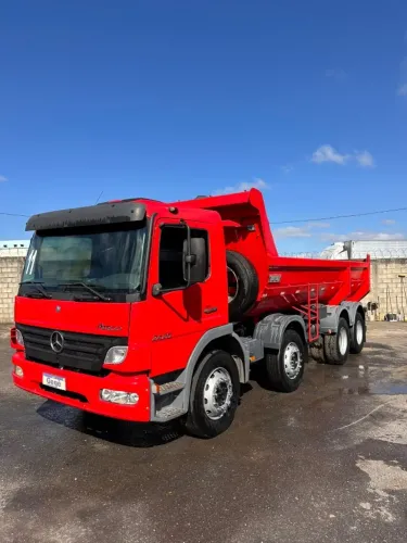 Mb 2425 ano 2011/2011 Bi truck Bascula Excelente estado