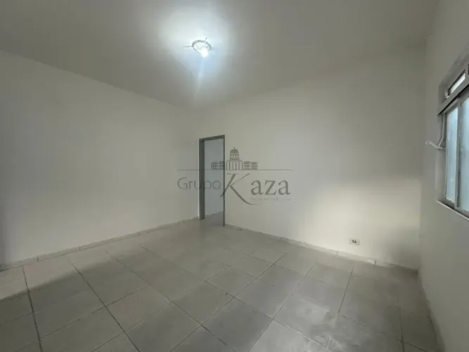 Oportunidade - Casa Geminada - Jardim Oriente - 3 Dormitórios - 90m².
