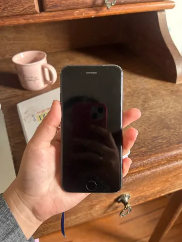 IPHONE 8