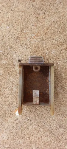 Cinzeiro antigo de caminhão