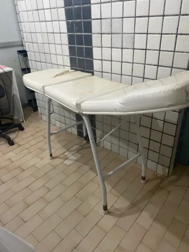 Vende-se uma maca para depilação