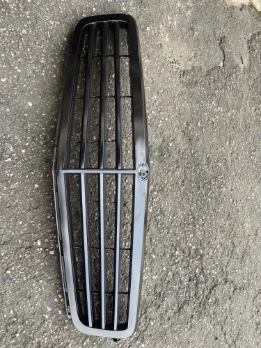 Grade Frontal Mercedes C180/200 2008 W204