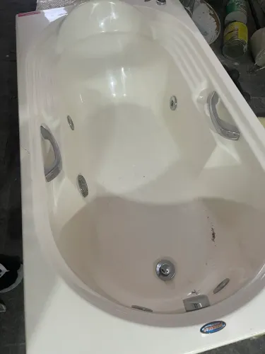 Banheira de hidromassagem com bomba
