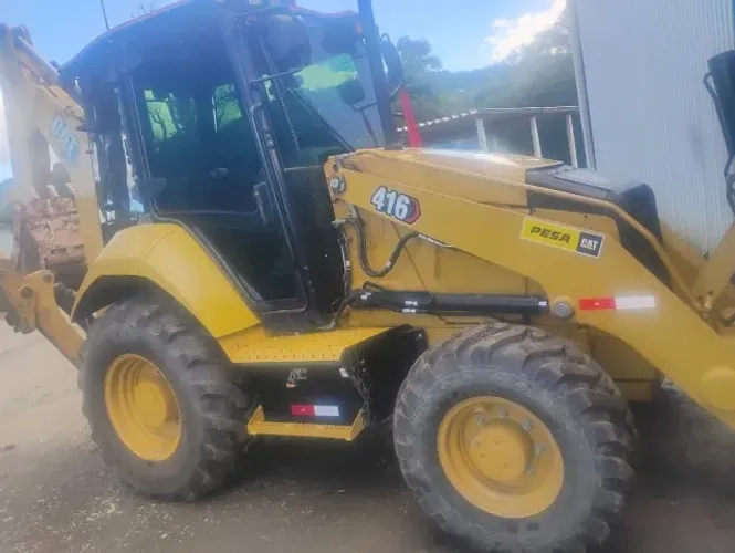 Retroescavadeira Cartepilar 416 4x4 ar condicionado 2023 com 505 horas 2023