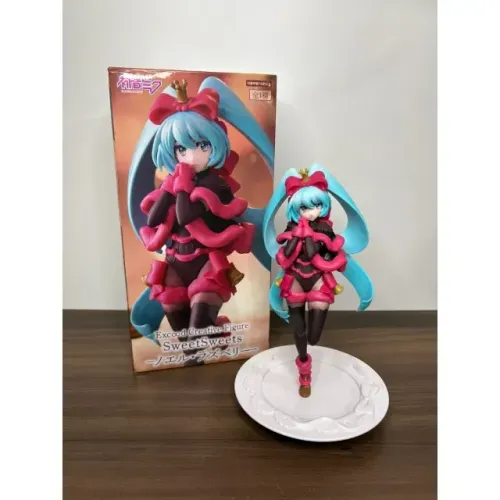 Hatsune Miku Figure SweetSweets Series Noel Raspberry FuRyu Original
