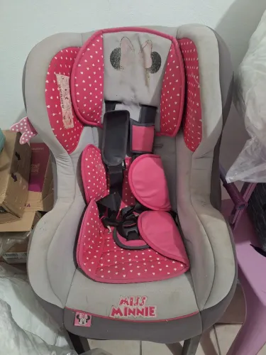 cadeira de carro de menina