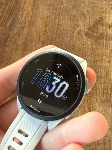 Garmin Forerunner 165 music