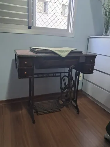 Máquina de Costura Vigorelli Antiga